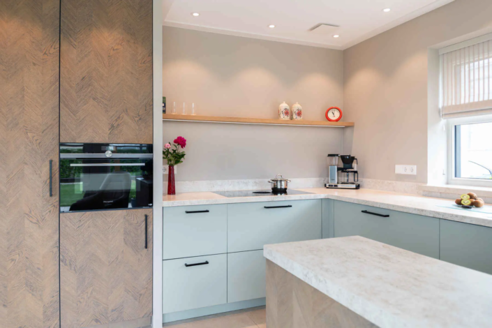 Lichte keuken in Honselersdijk | HV Keukens