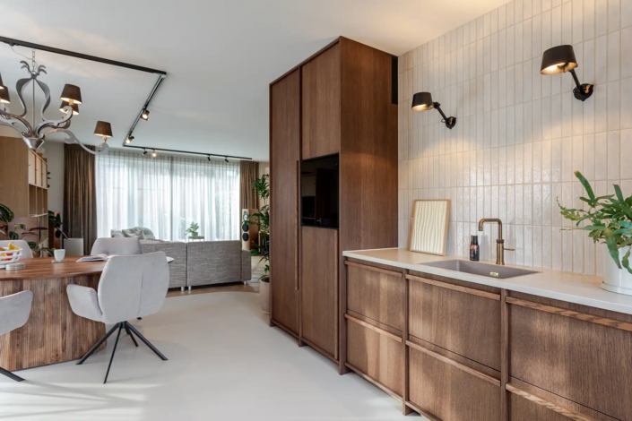 Lichte Keuken met Natuurlijke Materialen ’s Gravenzande | HV Keukens